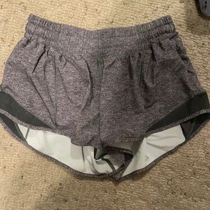 Lululemon Hotty Hot 2.5”